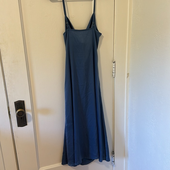 solid cowl neck slit midi dress - Picture 5 of 5